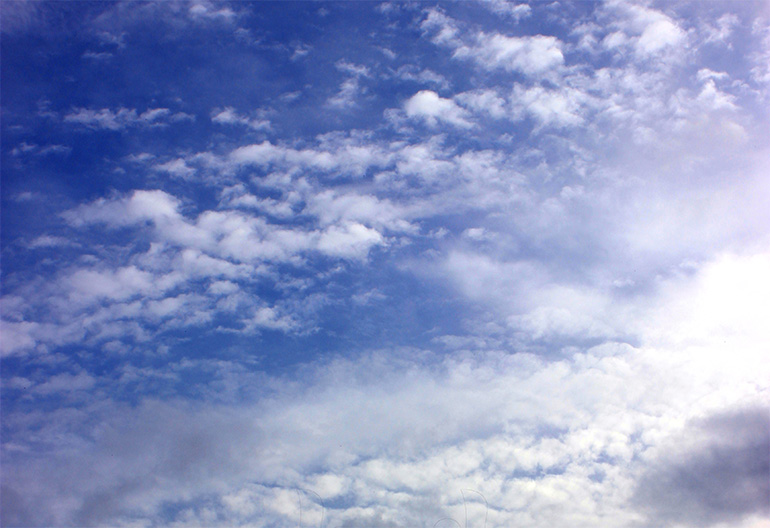 blick in die wolken