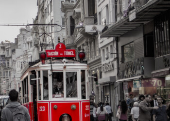 Tram am Taksim Platz