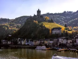 Burg von Cochem im Sonnenschein