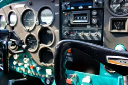 Cockpit einer Cessna