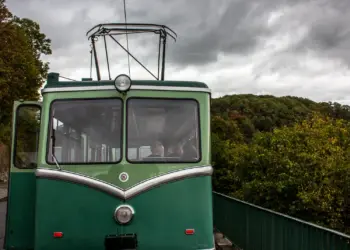 Die Front der Drachenbahn