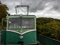 Die Front der Drachenbahn
