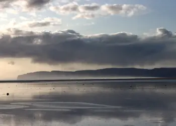 Ebbe an der Westküste Islands