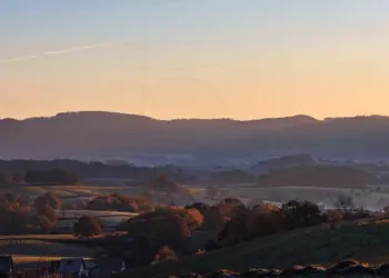 Frostiger Nebelmorgen mit Blick in den Odenwald