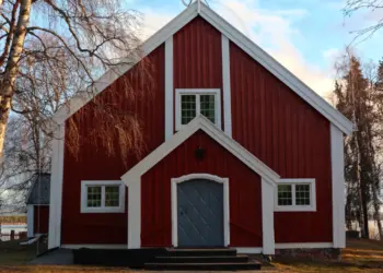 Jukkasjärvi Kyrka eine Kirche in Schweden