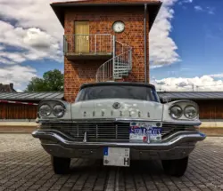 Oldtimer im Schatten