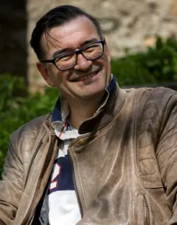Portrait eines lachenden Mannes