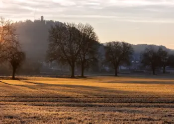 Starkenburg im Sonnenaufgang bei Heppenheim