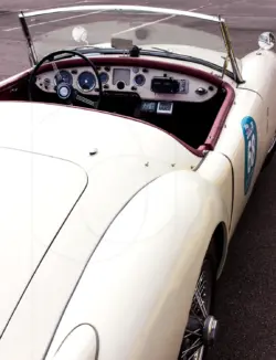 Weißes Oldtimer Capriolet