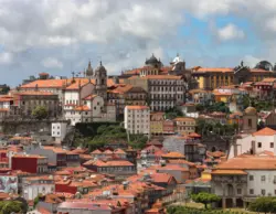 Die Gebäude der Stadt Porto in Portugal