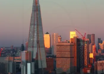 Gebäude die Scherbe im Sonnenuntergang